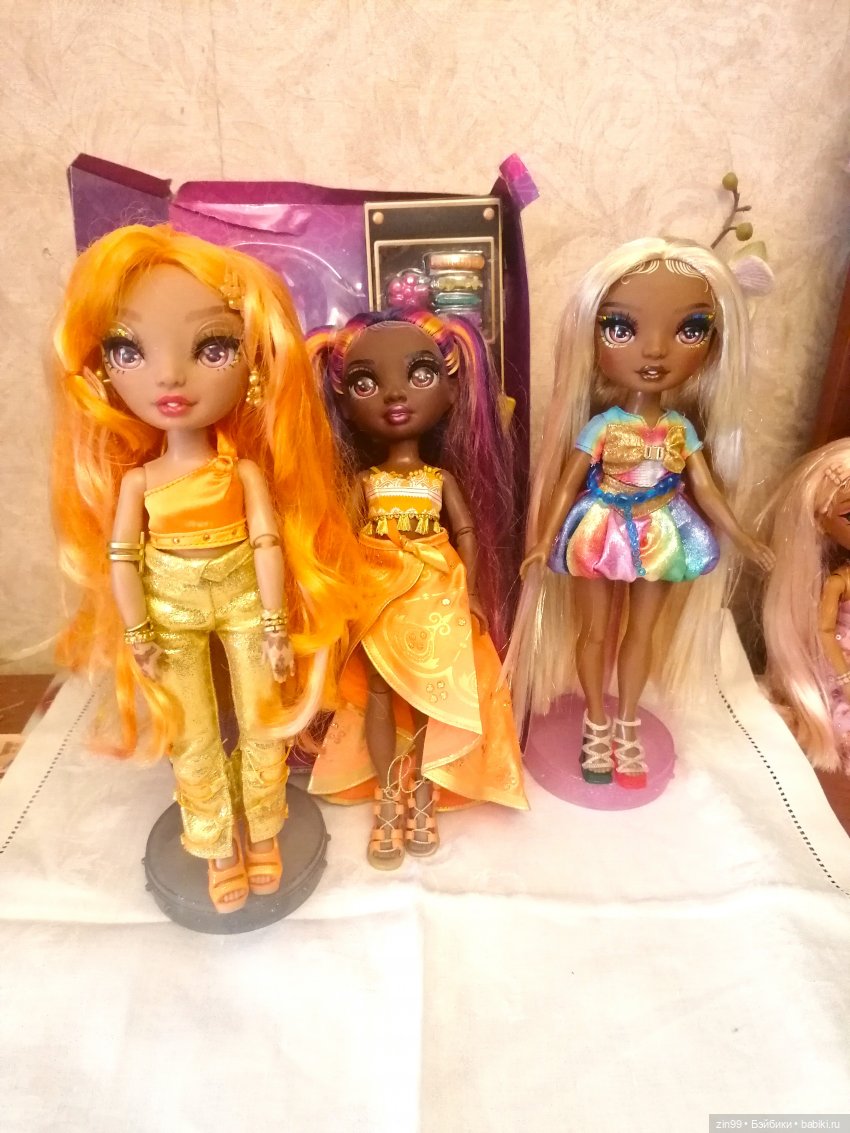Мелина Rainbow High распаковка