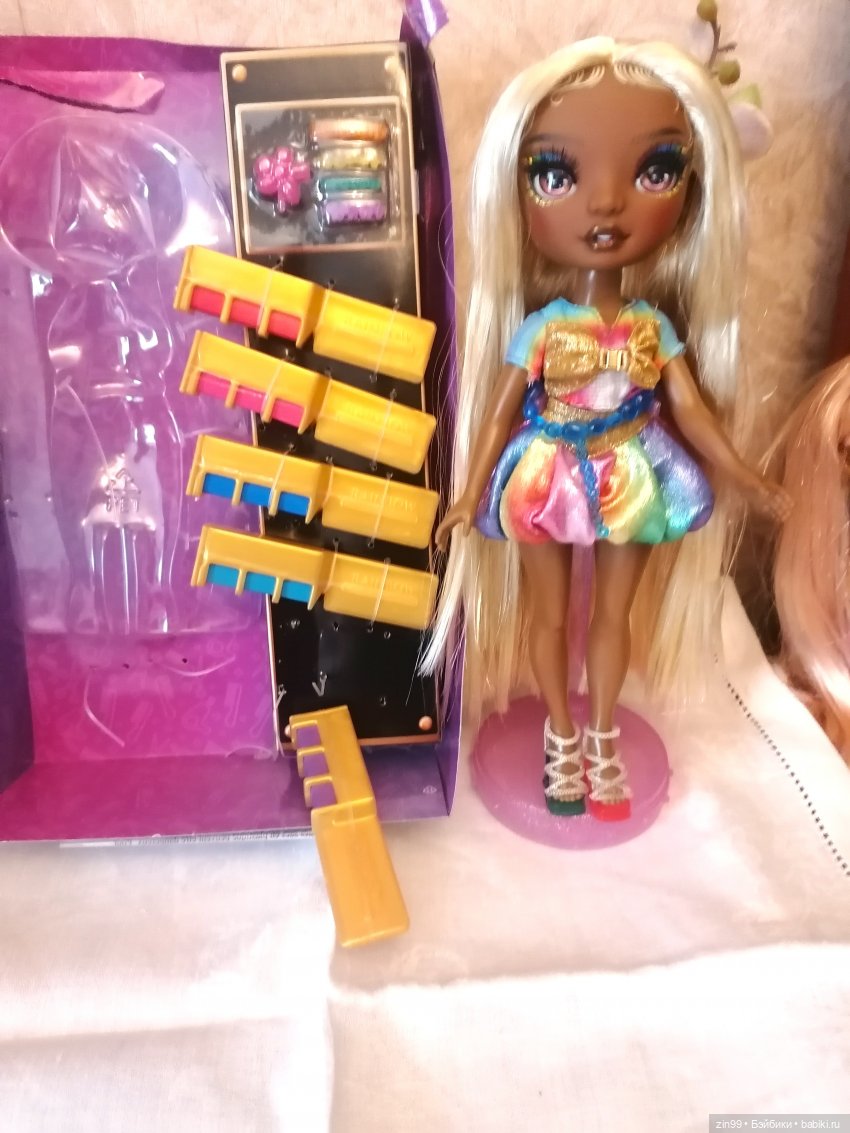 Мелина Rainbow High распаковка