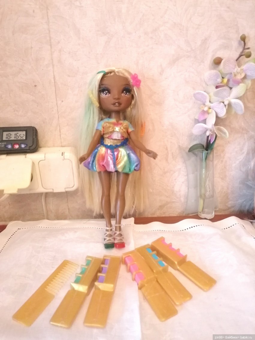 Мелина Rainbow High распаковка