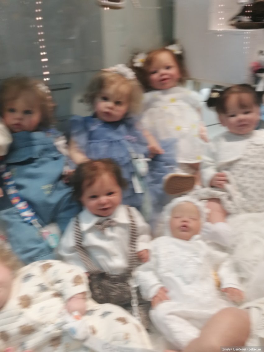 Прогулка в детский магазин в Москве