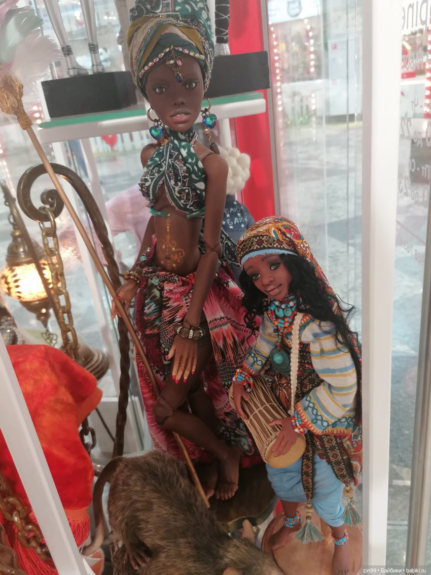 Прогулка в детский магазин в Москве