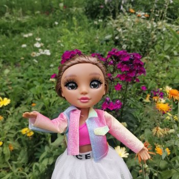 Похожая кукла