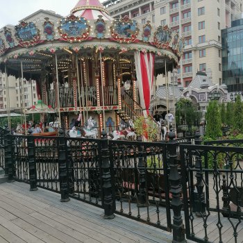 Лето в Московских сезонах, август и центр