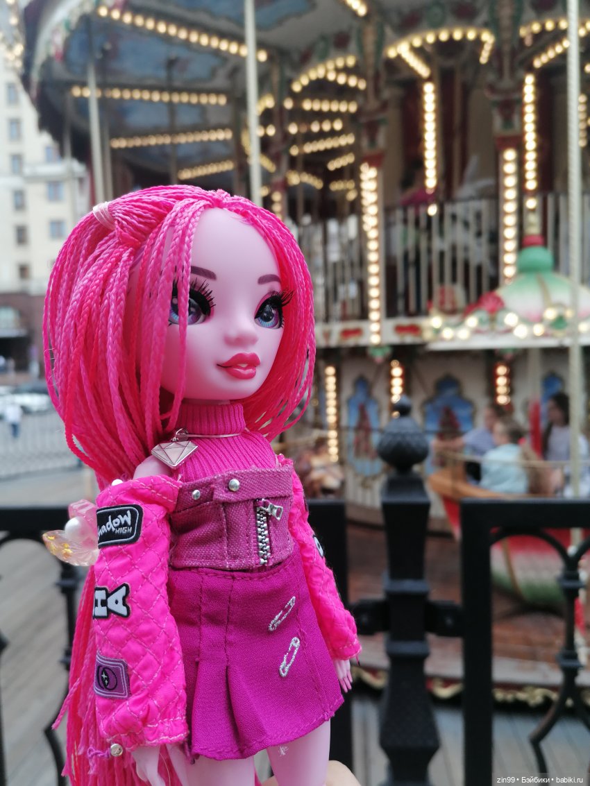 Кукла Shadow High Series 3 Pinkie (фото 6)