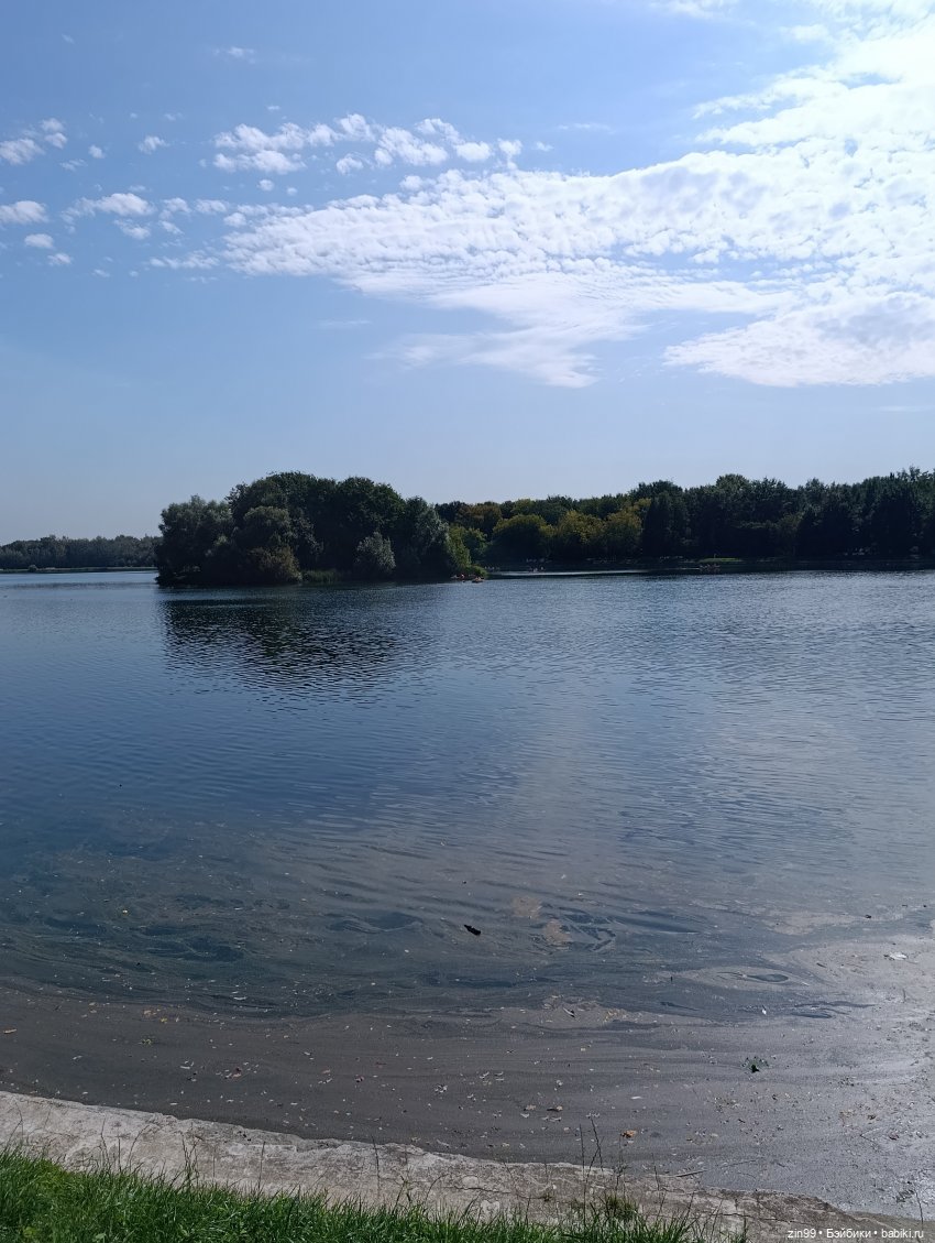 Обмен шапками в последний день лета