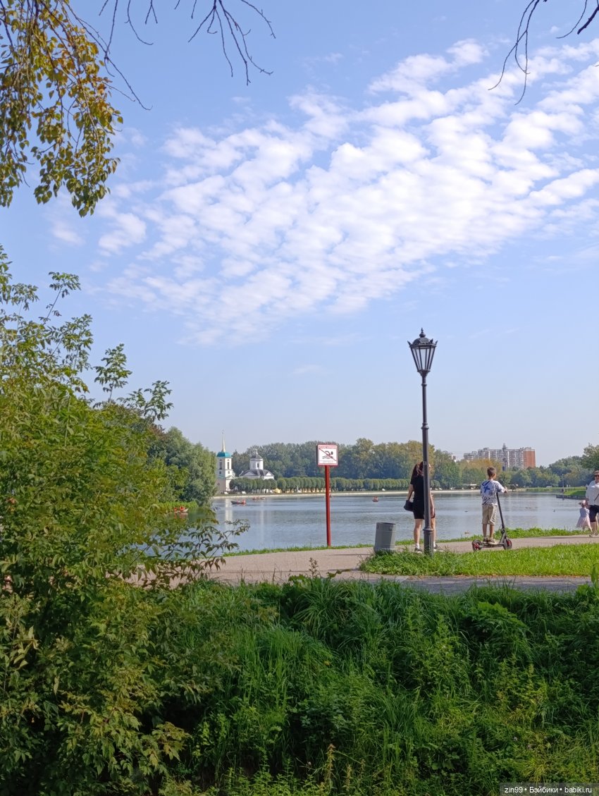 Обмен шапками в последний день лета