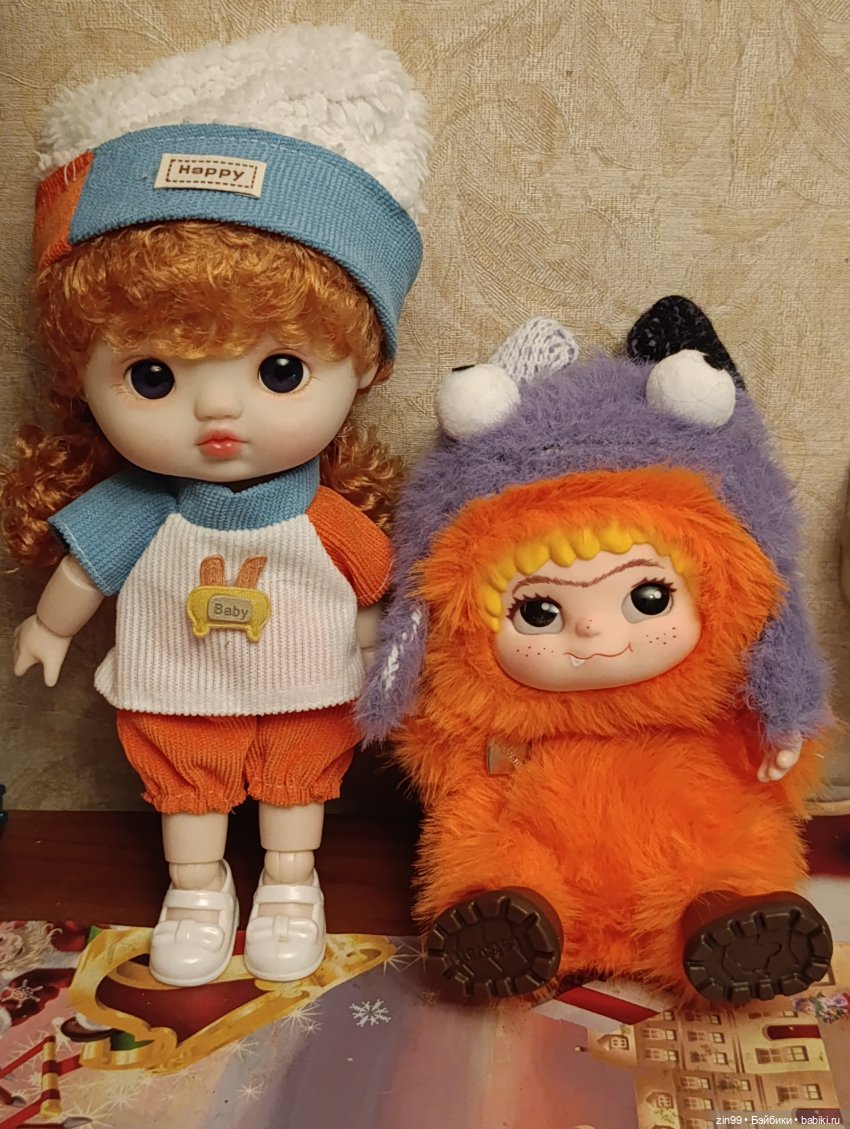 Обмен шапками в последний день лета