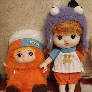 Обмен шапками в последний день лета