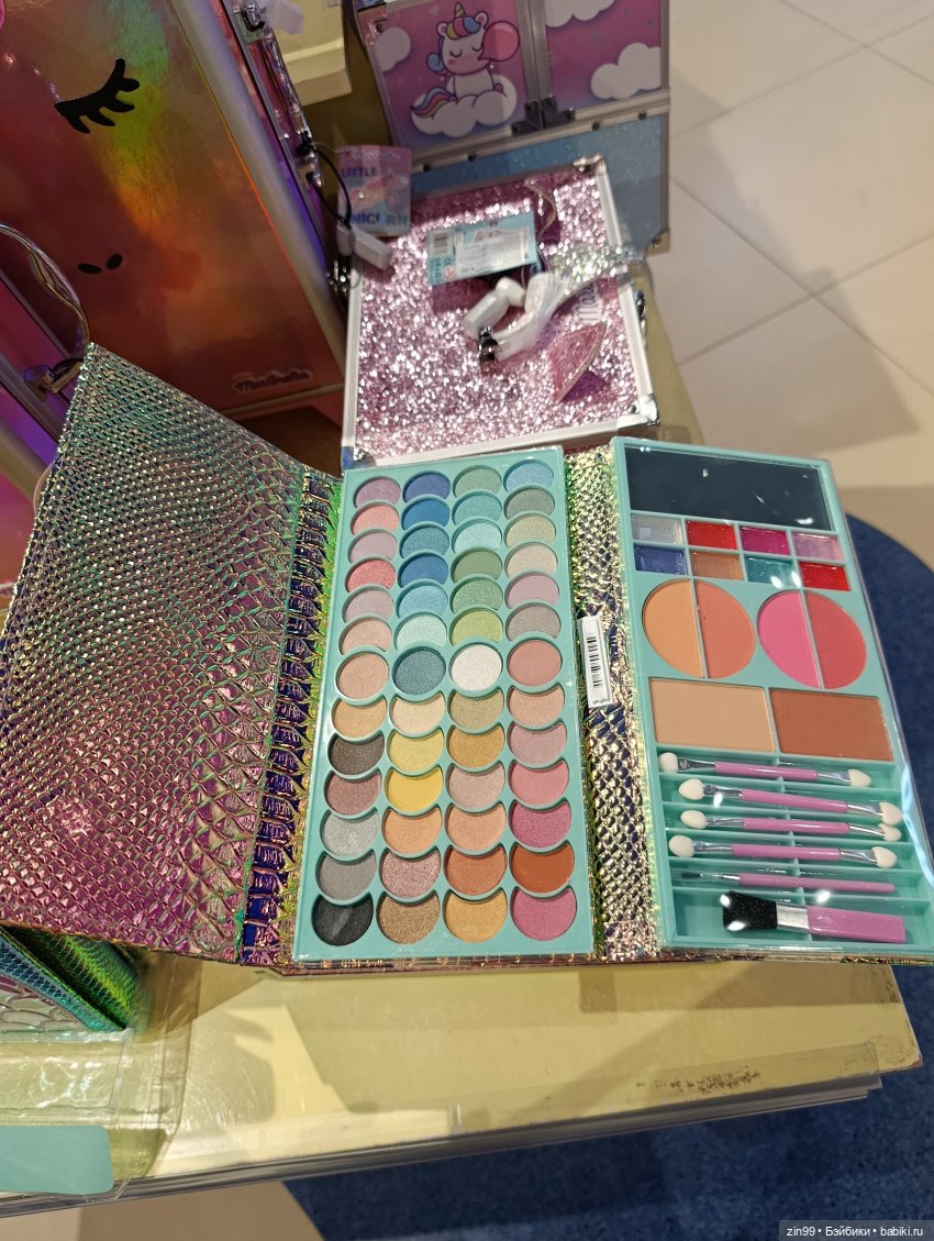 В детском магазине — Игровые куклы разных производителей (Разное): редкие бренды