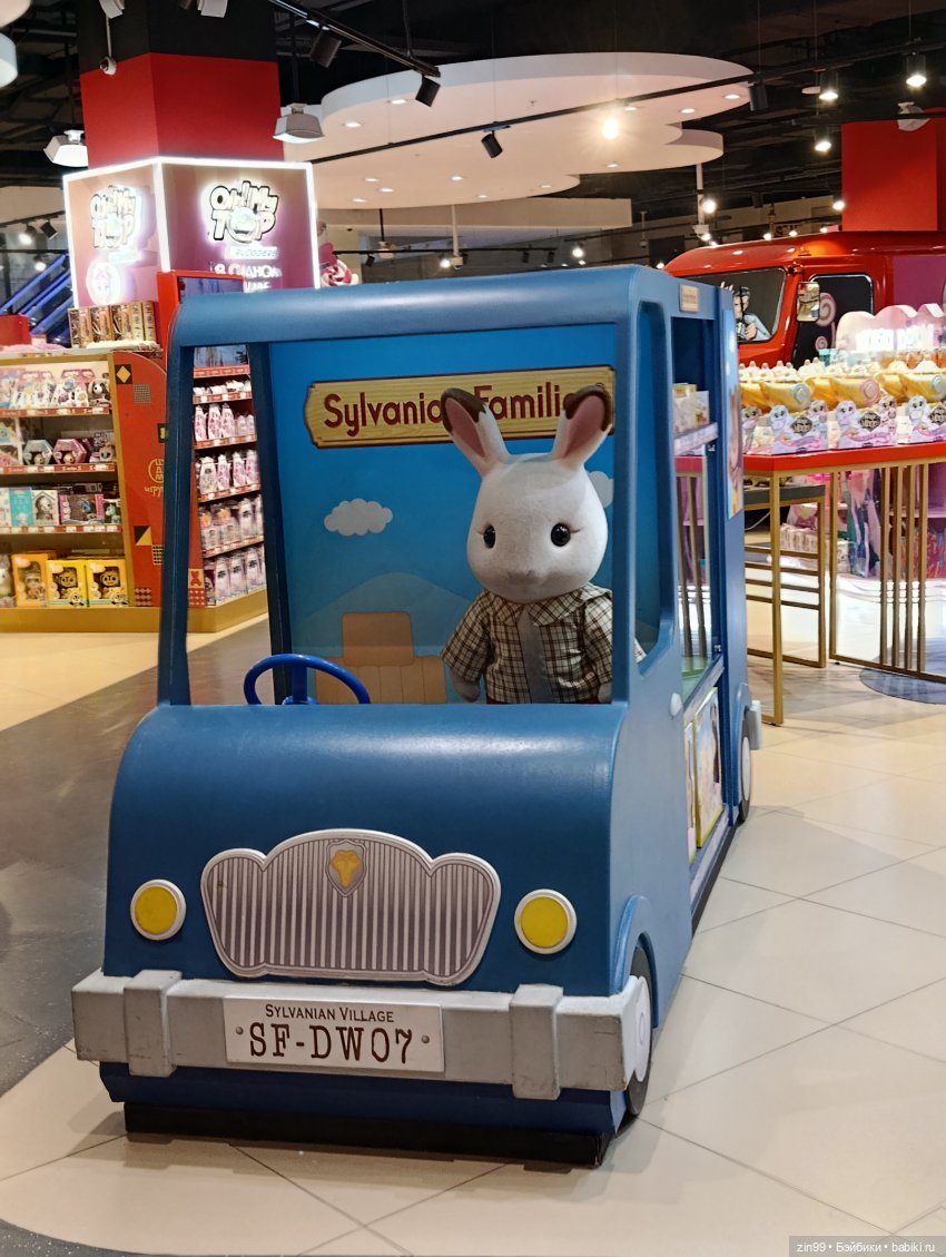 В детском магазине — Игровые куклы разных производителей (Разное): редкие бренды