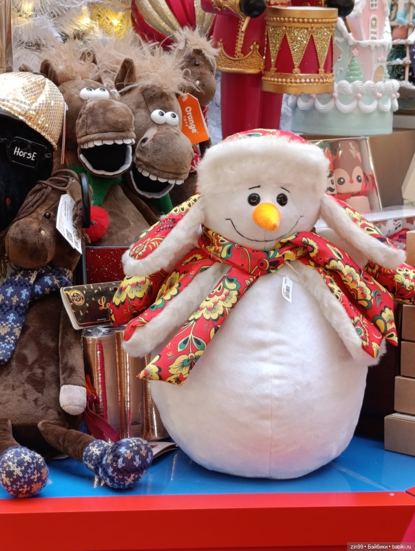 Новогодний ГУМ 2025 года — Игровые куклы разных производителей (Разное): редкие бренды