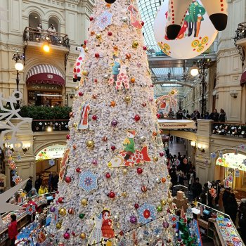 Новогодний ГУМ 2025 года