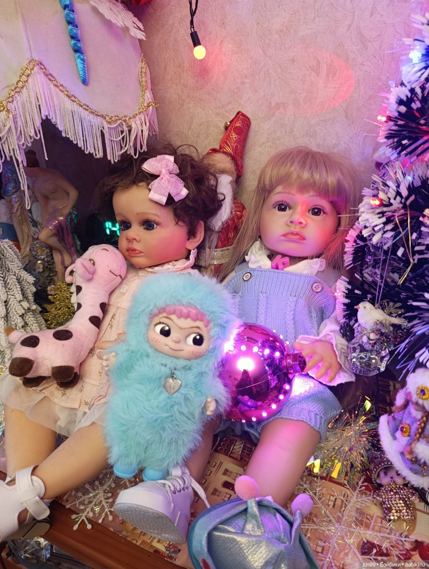 Две девочки, совершенно разные и чем то похожие