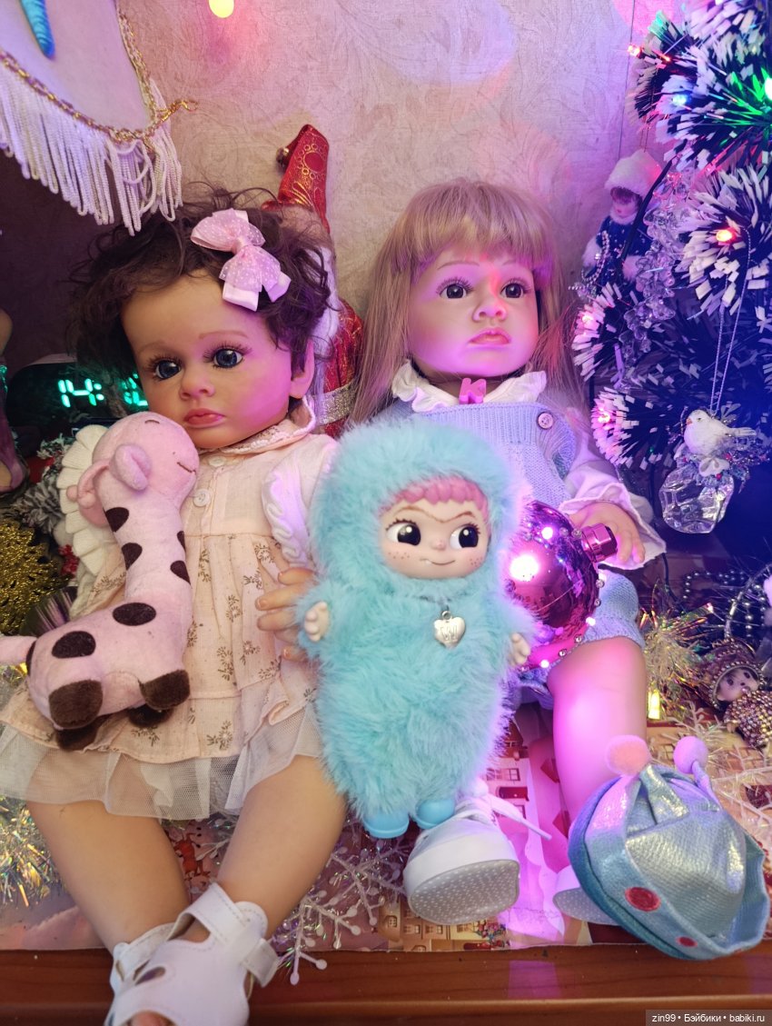 Две девочки, совершенно разные и чем то похожие