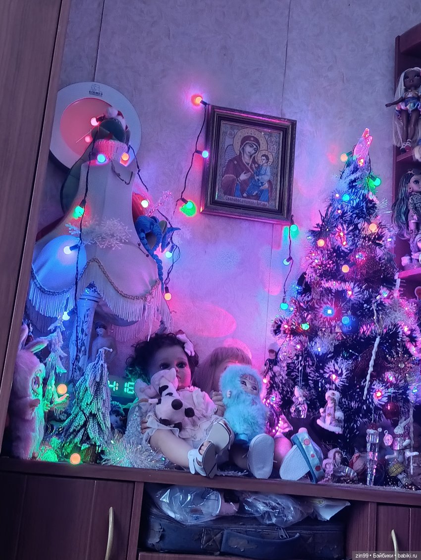 Две девочки, совершенно разные и чем то похожие