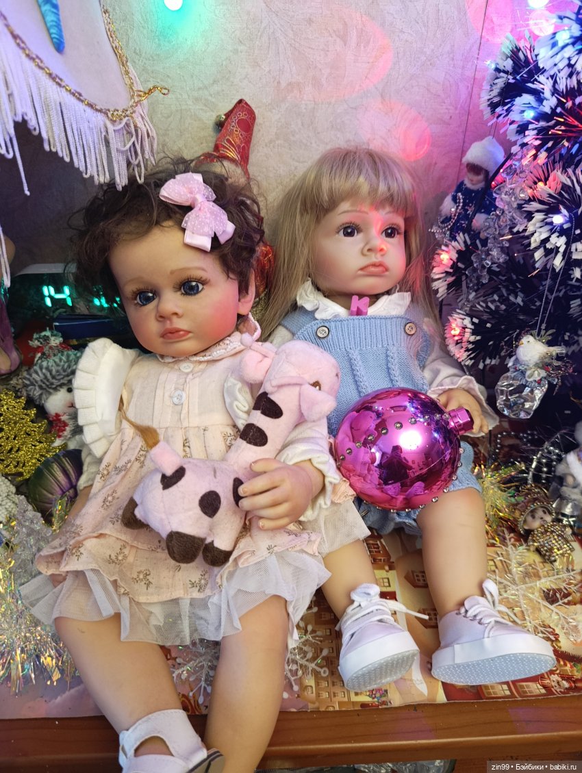 Две девочки, совершенно разные и чем то похожие