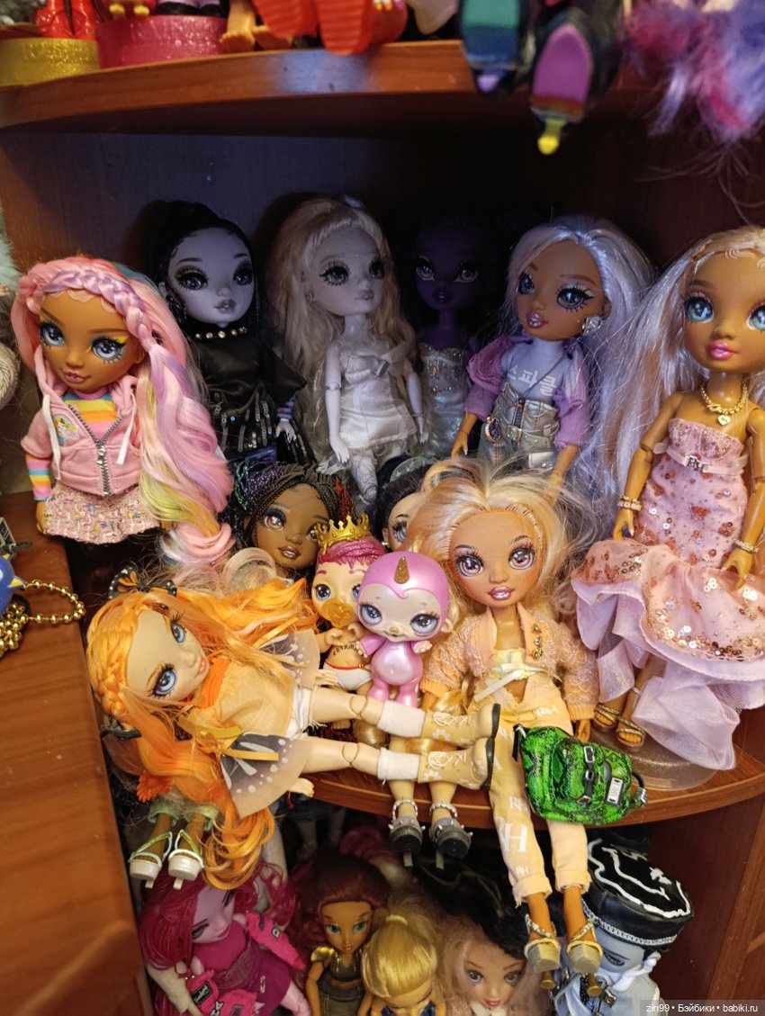 Радужки бывают разные- желтые, синие, красные