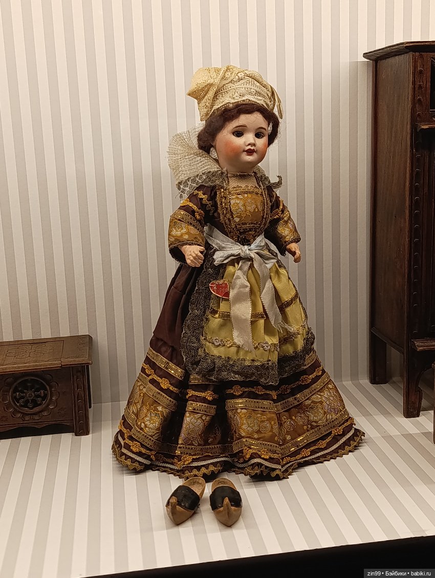 Августейшие куклы в Москве