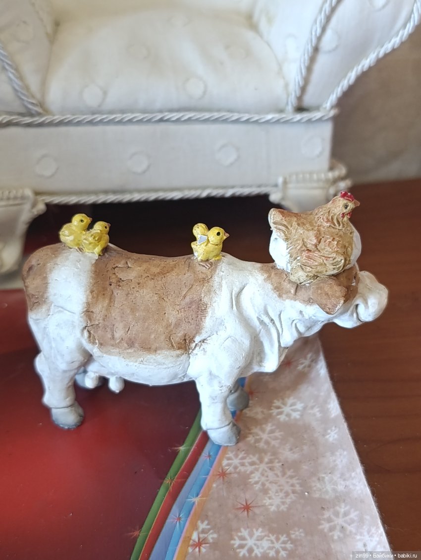 Разные фигурки- Тролли, зайчики и собачки и слон (фото 9)