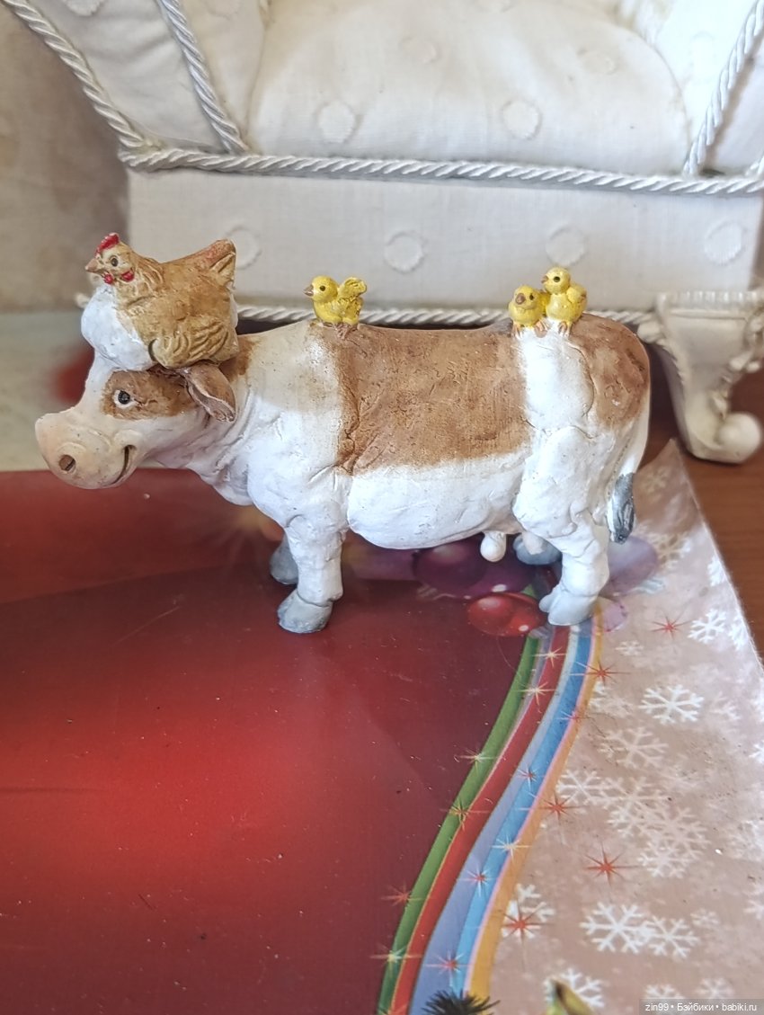 Разные фигурки- Тролли, зайчики и собачки и слон (фото 8)