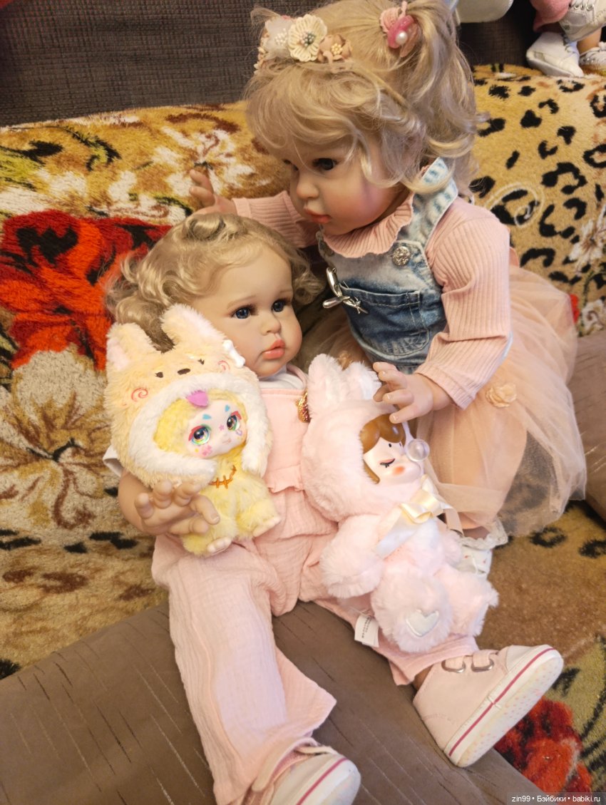 А три куклы лучше, чем две