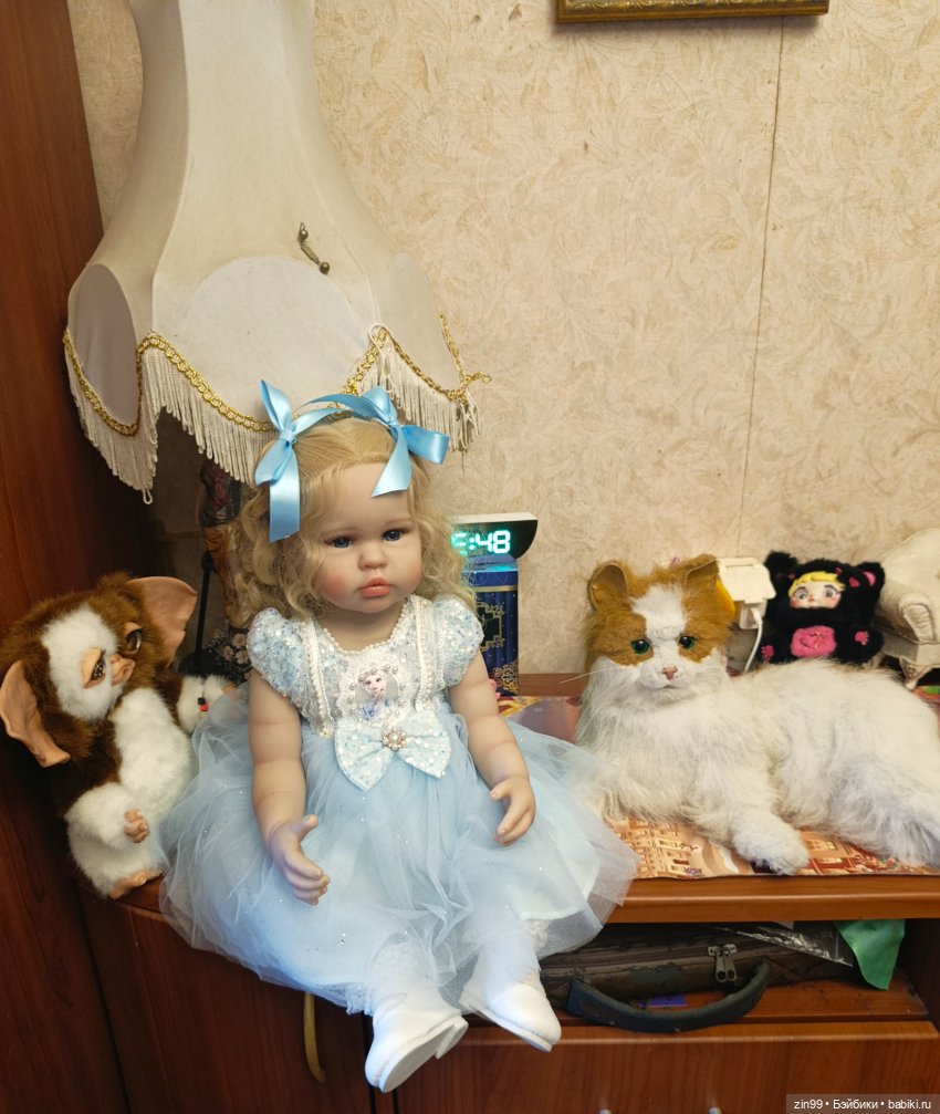 А три куклы лучше, чем две