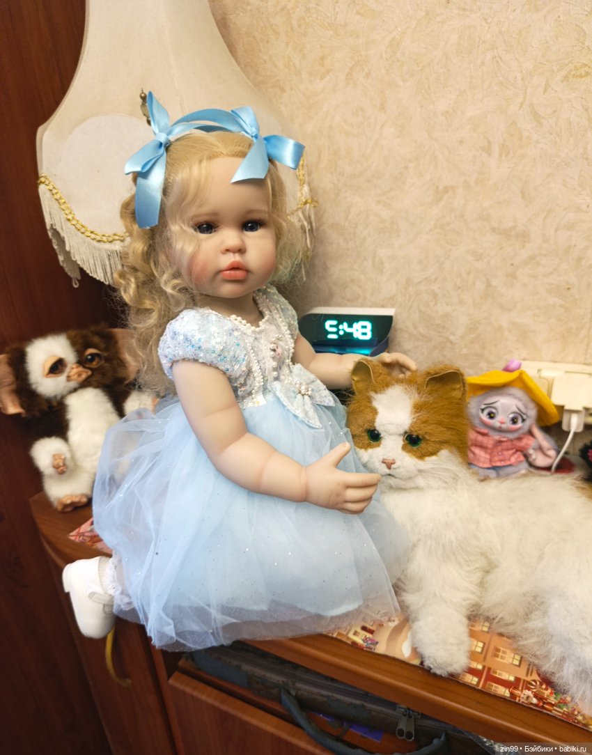 А три куклы лучше, чем две