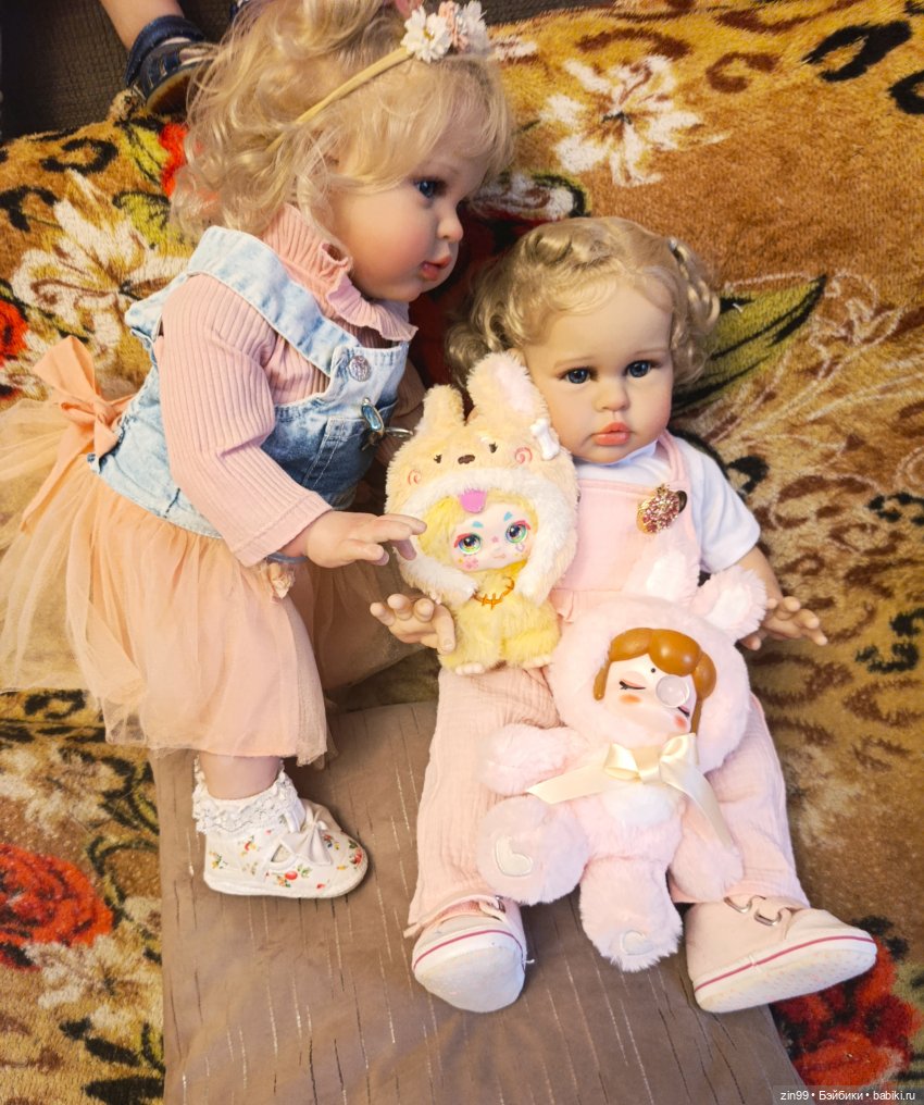 А три куклы лучше, чем две