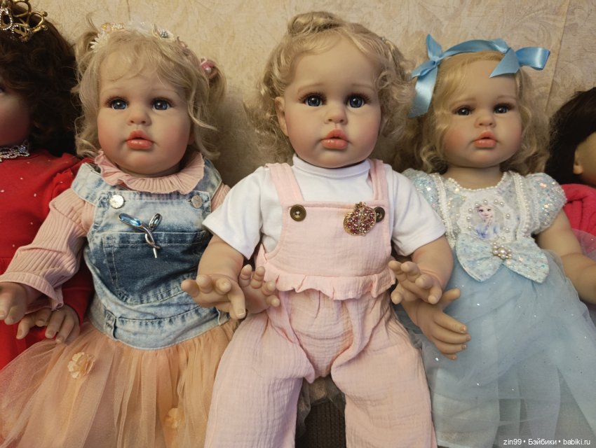 А три куклы лучше, чем две