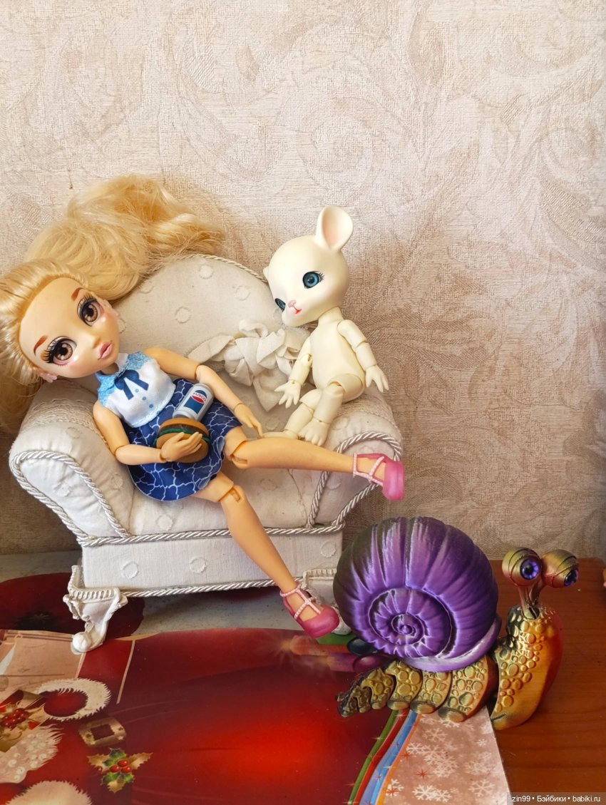 Мотоцикл и девочки — Коллекции игровых кукол (Playline): фото полок (фото 6)