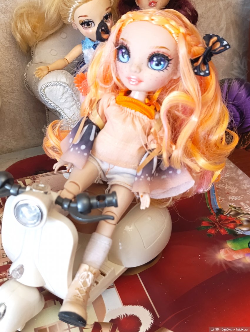 Мотоцикл и девочки — Коллекции игровых кукол (Playline): фото полок (фото 7)