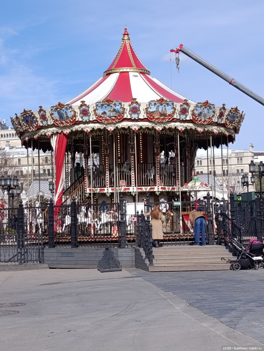 Мотоцикл и девочки — Коллекции игровых кукол (Playline): фото полок