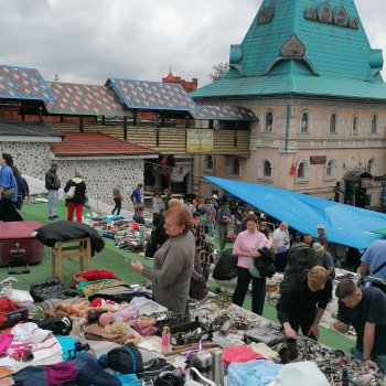 Вернисаж и барахолка в Измайлове