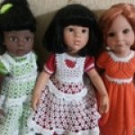 Девочки приоделись почти в одинаковое (Готц)