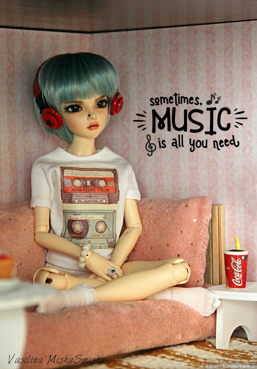 Обустраиваю комнату для bjd. Часть 2. Диван