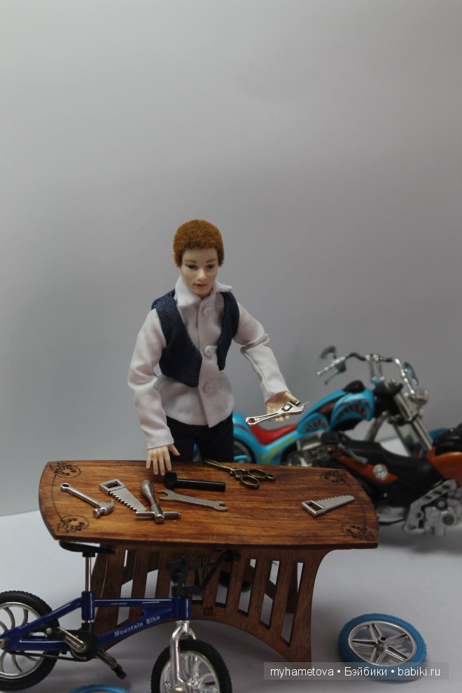 Наши куклы и их транспорт (фото 3)