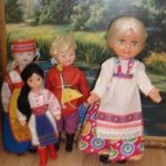 Прибавление. Продолжаю собирать куколок в народных костюмах