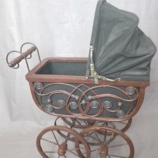 Коляска для кукол в стиле антик Коляска для кукол в стиле антик