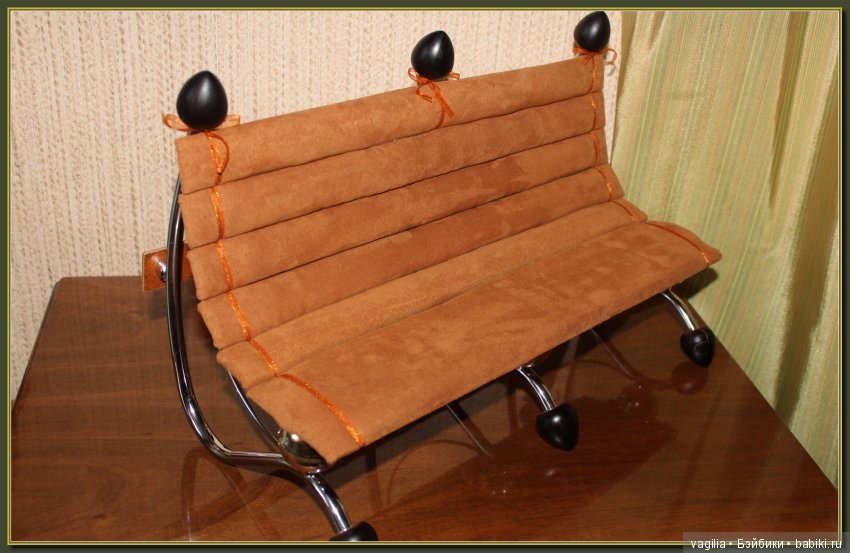 Диванчик из люстры — Мебель для кукол и домиков: фото