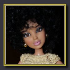 В темноте она живая