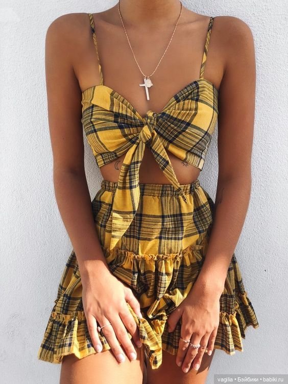 Летнее платье для стройняшек