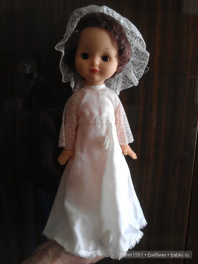 Старинные куклы и игрушки у вас дома