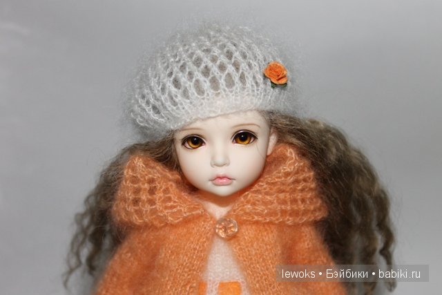 утфит на куклу бжд