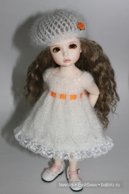 аутфит на куклу бжд