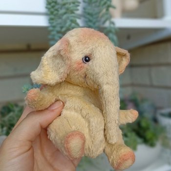 Слоник Тедди