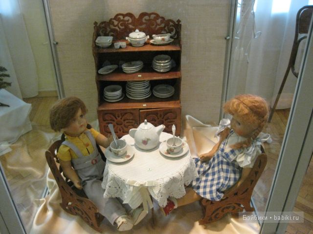 Выставка История в куклах