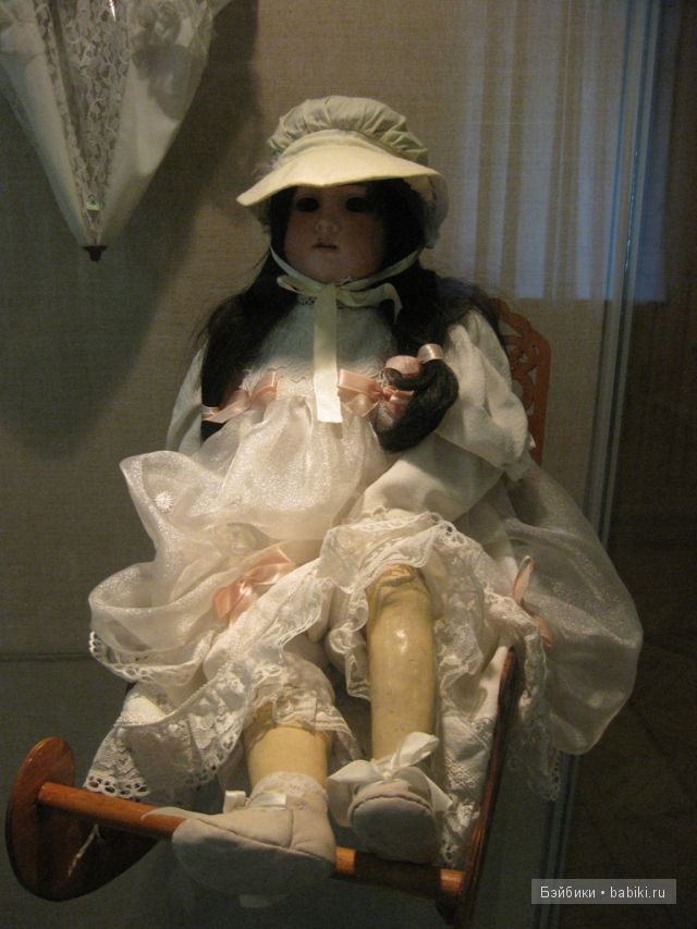 Выставка История в куклах