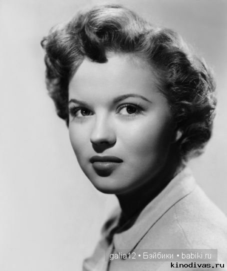 Ширли Темпл - самая юная обладательница «Оскара» в США на небесах (фото 9)