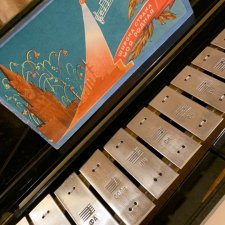 Советский металлофон с хрустальным звоном. Ранний