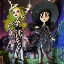 Невероятная парочка коллекционных кукол МХ из фильма Тима Бертона "Beetlejuice"  (2021)